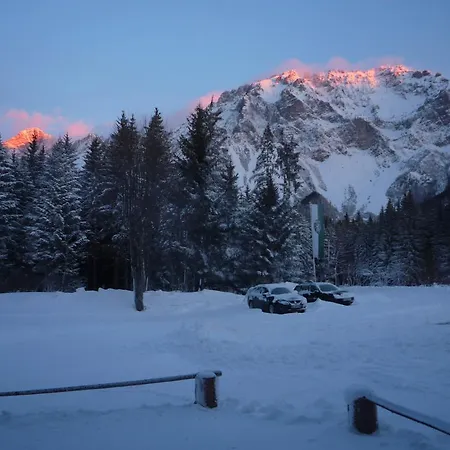 Kraftplatz Am Dachstein - Herold - Fuer Ruhesuchende Und Sportlich Aktive Couette-café 3*