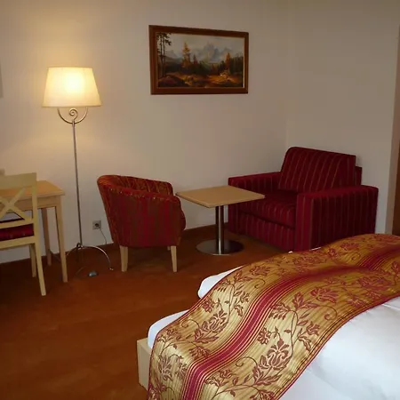 Kraftplatz Am Dachstein - Herold - Fuer Ruhesuchende Und Sportlich Aktive